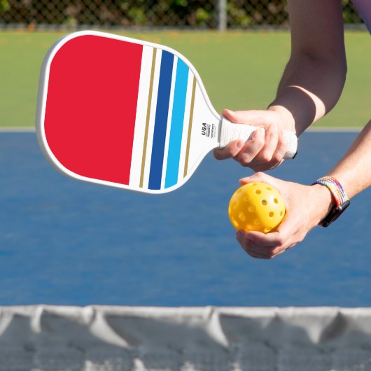 Helder Rood Wit Tweelingblauw Basis Racing Stripes Pickleball Paddle (Insitu)