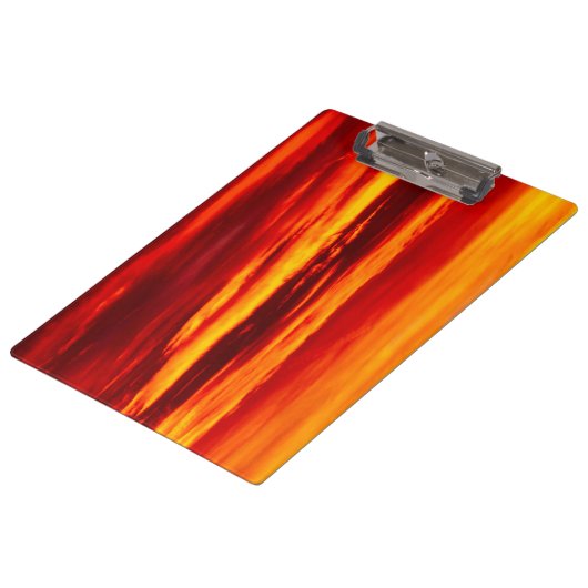 Helder rood zonsonderstel klembord (Gekanteld)