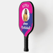 Helder roze met foto en naam gepersonaliseerd pickleball paddle (Links)