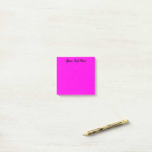 Helder roze post-it® notes (Op bureau)