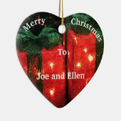 Helder verlichte, rode cadeaus, gepersonaliseerde  keramisch ornament (Rechts)