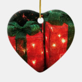 Helder verlichte, rode cadeaus, gepersonaliseerde  keramisch ornament (Achterkant)