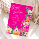 Helder vet wild bloemen script Sweet 16 Kaart<br><div class="desc">Elegante heldere en gedurfde zomerbloemenillustratie met  oversized wilde bloem en penseelscript lief 16 verjaardagsfeestuitnodiging met een moderne kalligrafie typografie met felle neonroze,  oranje,  groene en gele bloempjes op neonroze achtergrond.</div>