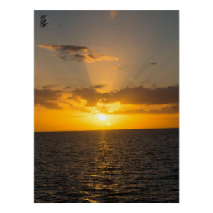 Helder zonsondergang boven de oceaan perfect poster