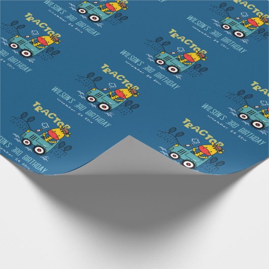 Helderblauwe Giraffe in Boerderij Tractor Boys Ver Cadeaupapier (Hoek)