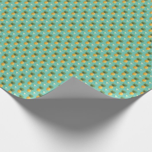 Heldere ananassen op het geometrische patroon cadeaupapier (Hoek)