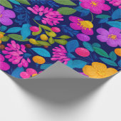 Heldere bes bloemmotief cadeaupapier (Hoek)