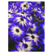 Heldere blauwe en witte digitale bloemen klembord (Achterkant)