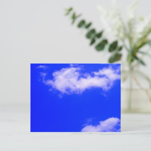 Heldere blauwe hemel en witte wolken briefkaart (Staand voorkant)