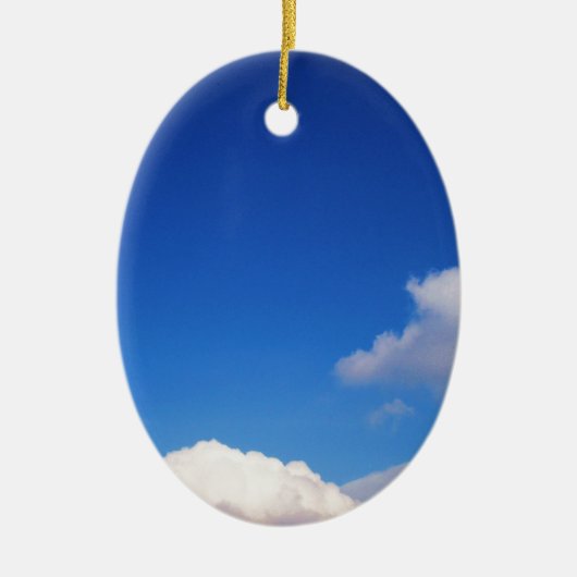 Heldere blauwe hemel en witte wolken keramisch ornament (Voorkant)