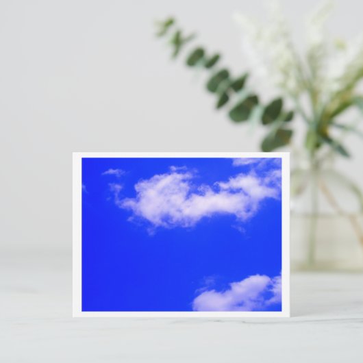 Heldere blauwe lucht en witte wolken briefkaart (Staand voorkant)