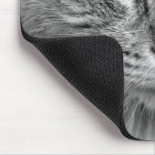 Heldere blauwe ogen | Monochroom | Kat Portrait Muismat (Hoek)