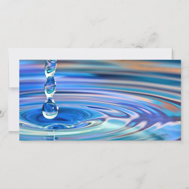 Heldere blauwe waterdruppels stromend (Voorkant)