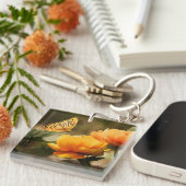 Heldere Deep Yellow Bloemen met Vlinder Sleutelhanger (Voorkant Rechts)