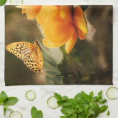 Heldere Deep Yellow Bloemen met Vlinder Theedoek (Gevouwen)