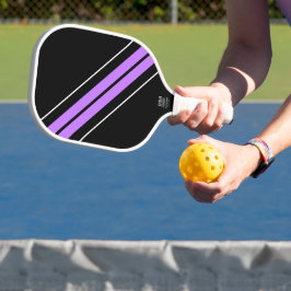 Heldere diagonale lavendel racestrepen op zwart pickleball paddle
