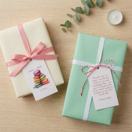 Heldere en kleurrijke macarooncakes cadeaulabel