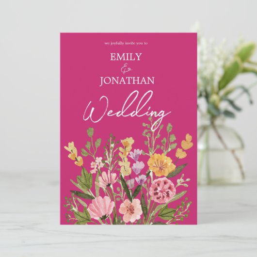 Heldere gedurfde wilde bloemen script bruiloft kaart (Staand voorkant)