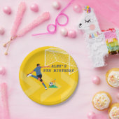 Heldere gele Fun Soccer Player Goal Verjaardag Papieren Bordje (Feest)