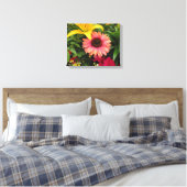 Heldere gele gelaatjes met roze naalddoek canvas afdruk (Insitu (Slaapkamer))
