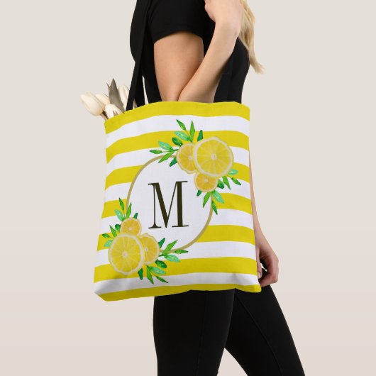 Heldere gele strepen Citrus fruit Monogram Tote Bag (Dichtbij)