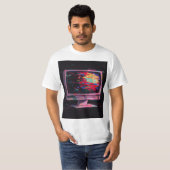 Heldere, gepixelde computermonitor t-shirt (Voorkant volledig)