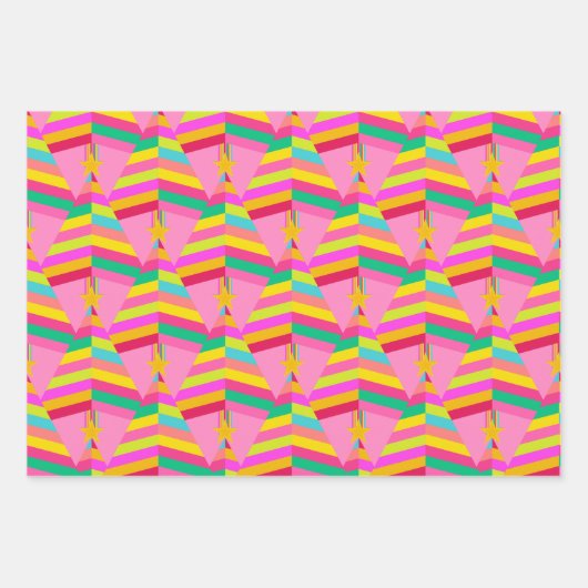 Heldere gestreepte kerstbomen op roze en groen inpakpapier vel (Voorkant 3)