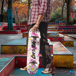 Heldere graffiti met zwart motto 'Live to Ride' Persoonlijk Skateboard