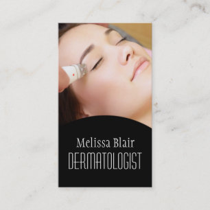 Heldere huid Dermatoloog bloedbad in het gezicht Visitekaartje