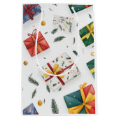 Heldere kerstcadeaudozen & groenblijvende bladeren medium cadeauzakje (Voorkant)