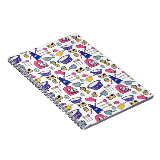 Heldere keukengerei met kookpan notitieboek (Rechterzijde)