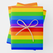 Heldere kleur regenboogstrepen inpakpapier vel (In situ)