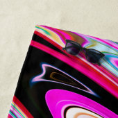 Heldere kleuren gemarmerd strandlaken (In situ)