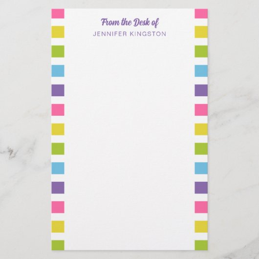 Heldere kleurrijke strepen van het bureau van briefpapier (Voorkant)