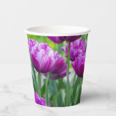Heldere lila tulpen op een zonnige dag papieren bekers (Voorkant)