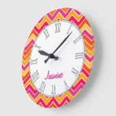 Heldere meisjes, chevron zigzag-naamwand grote klok (Hoek)
