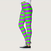 Heldere Neon Paarse en Groene Horizontale Gestreep Leggings (Links)