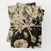 Heldere  oliebloemen op zwart inpakpapier vel (In situ)