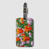 Heldere oranje tulpen in het park bagagelabel (Voorkant (verticaal))