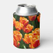 Heldere oranje tulpen in het park blikjeskoeler (Blikje Voorkant)