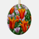 Heldere oranje tulpen in het park keramisch ornament (Rechts)