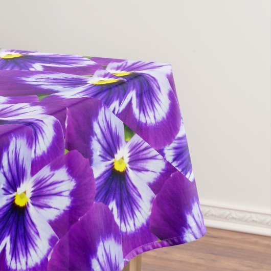 Heldere Paarse pansieën met gele Buttonnen, Tafelkleed (Voorbeeld)