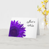 Heldere Paarse zonnebloem, gewoon een Kaart van de (Gele Bloem)