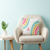 Heldere Regenbogen met Kleurrijke het Monogram van Kussen (Stoel)