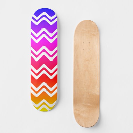 Heldere regenboog met White Zig Zag Line Art Persoonlijk Skateboard (Voorkant)