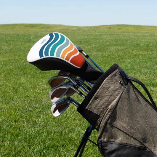 Heldere Retro golvende Strepen Patroon met Monogra Golfheadcover (Insitu)