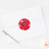 Heldere rode sneeuwvlokken aangepaste kerst ronde sticker (Envelop)
