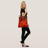 Heldere rode, vieze, zwarte, rode achtergrond. Hal Tote Bag (Op model)