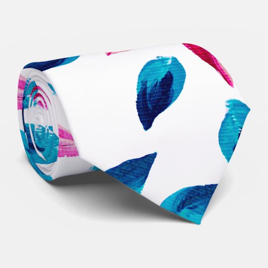 Heldere roze blauwe bloemen laten acrylverf achter stropdas (Opgerold)