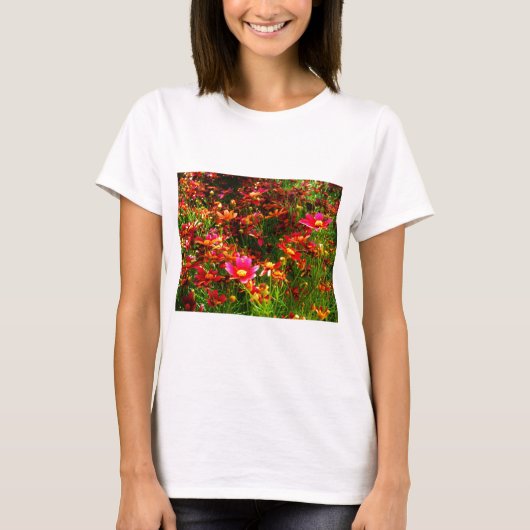 Heldere roze en gele Daisy Wilde bloemen T-shirt (Voorkant)